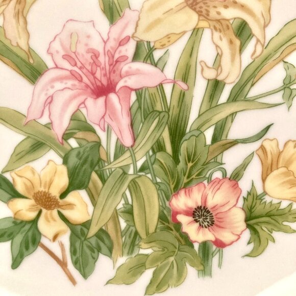 VINTAGE Shafford Fine China "Jade Lily" Pedestal Cake Stand Plate Footed 10.25” - Picture 4 of 9